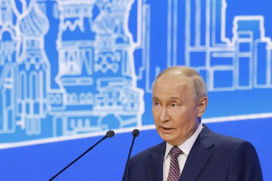 特朗普就推动欧洲放松对俄制裁愿意走多远 普京据称正在试探